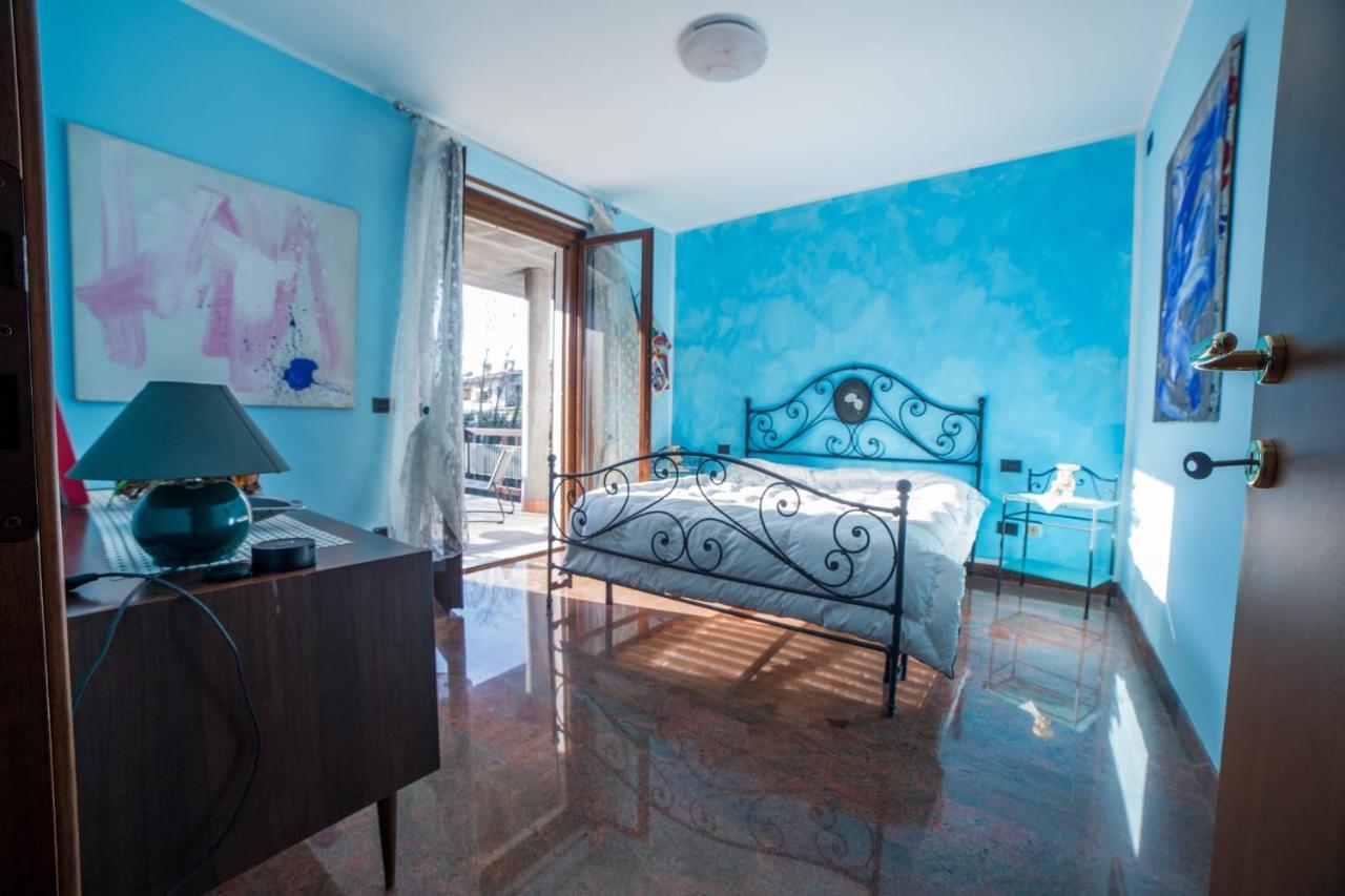 Villa Ivana Desenzano del Garda Bagian luar foto