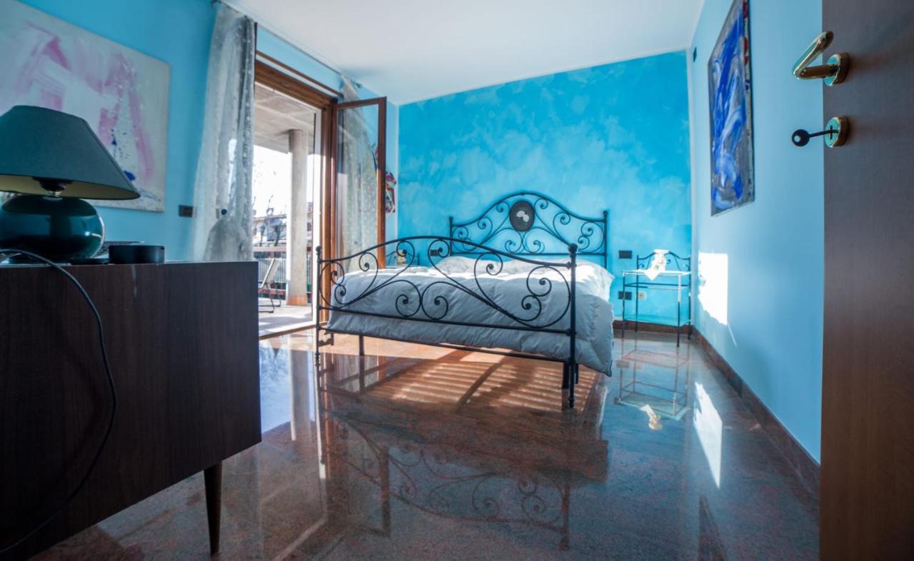 Villa Ivana Desenzano del Garda Bagian luar foto
