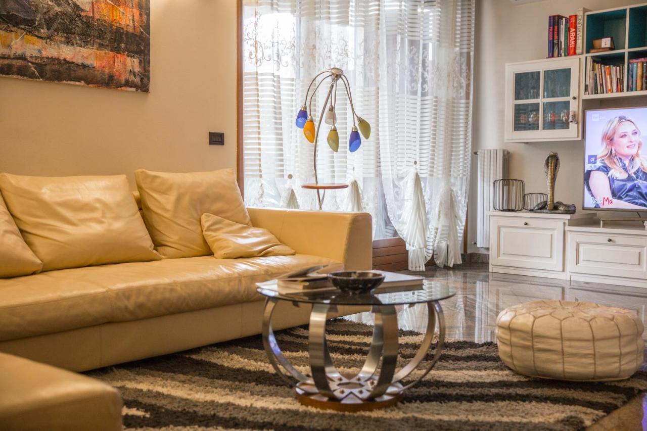 Villa Ivana Desenzano del Garda Bagian luar foto