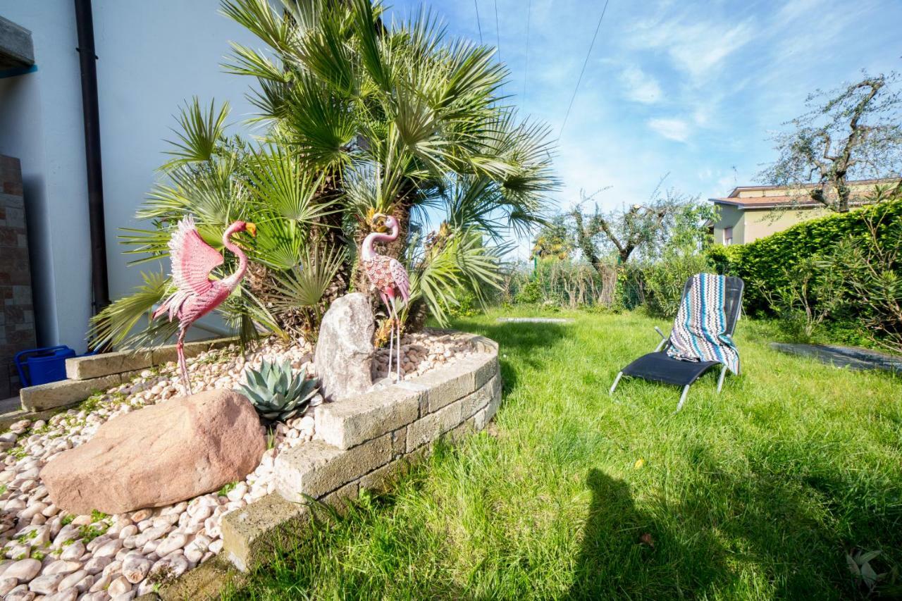 Villa Ivana Desenzano del Garda Bagian luar foto