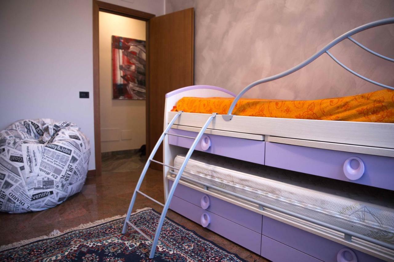Villa Ivana Desenzano del Garda Bagian luar foto